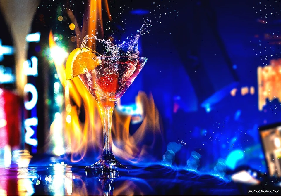 Cocktail splash fire blue light