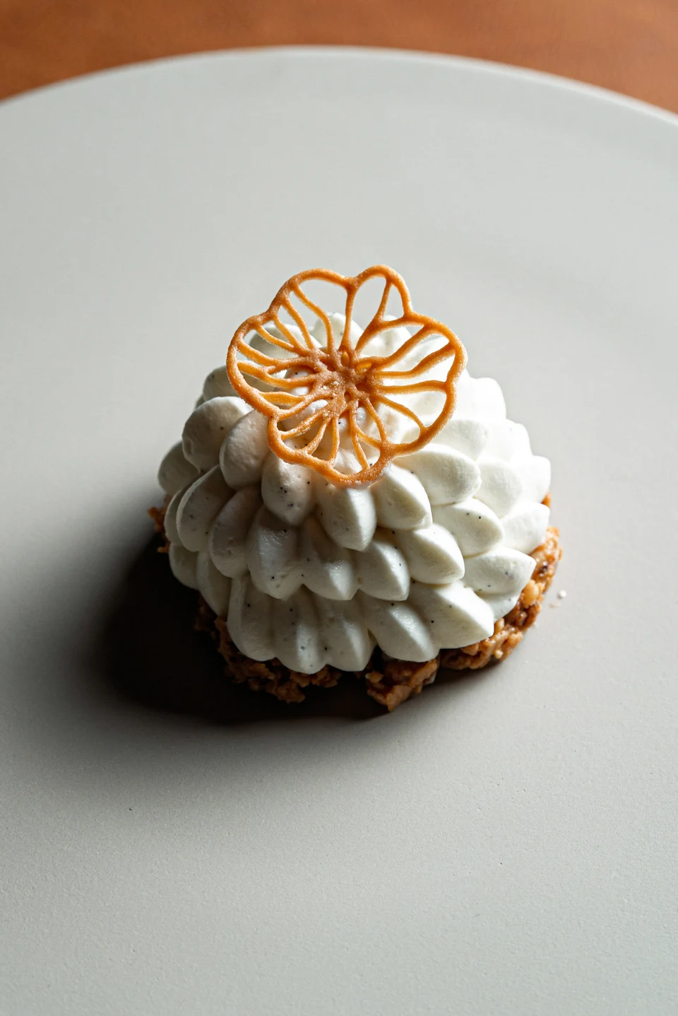 Cream pastry delicate golden topper